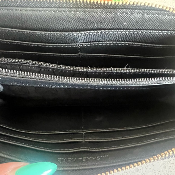 MICHAEL KORS Large Jet Set Wallet - Picture 8 of 11